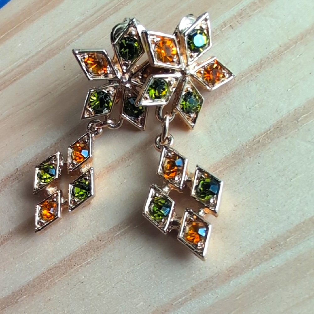 sarah Coventry Elegant Yellow and‎ Green crystal  Clip On Earrings -003